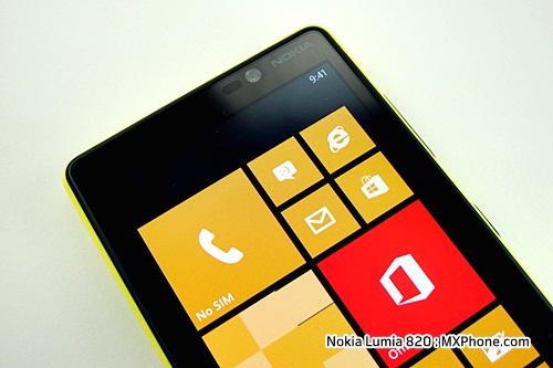 Nokia Lumia 820