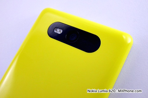 Nokia Lumia 820
