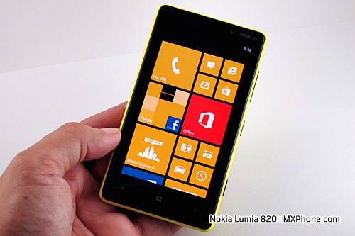 Nokia Lumia 820