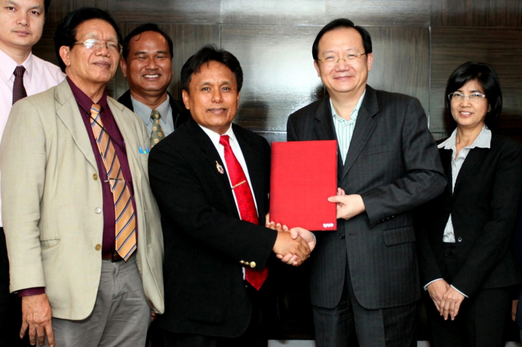 กลุ่มทรู จับมือ วิทยาลัยการอาชีพนวมินทราชูทิศ ลงนามความร่วมมือทวิภาคี ปั้นบุคลากรด้านสื่อสารโทรคมนาคม