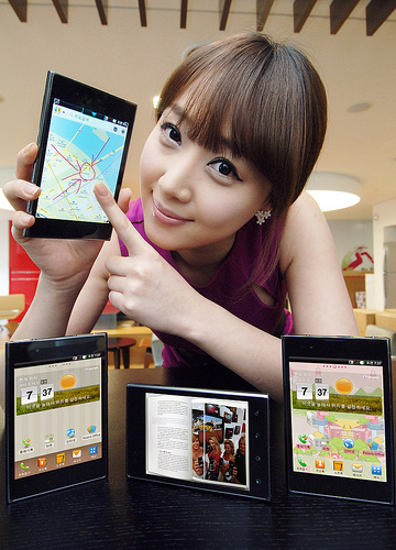 LG เปิดตัว Optimus Vu คู่แข่ง Galaxy Note โดดเด่นด้วยหน้าจอ IPS 5 นิ้ว