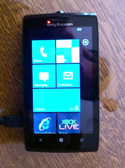 หลุดเครื่อง Prototype Windows Phone ของ Sony Ericsson คา Ebay นามว่า Julie