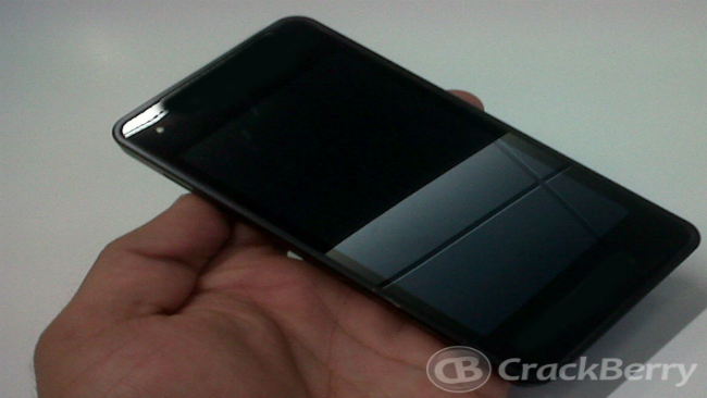 หลุดภาพเครื่องทดสอบสำหรับนักพัฒนาของ BlackBerry 10