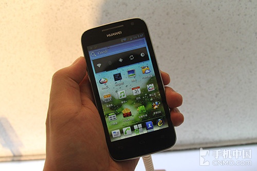 น่ายินดี Huawei ขาย Smartphone Ascend C8812 ได้ 1 ล้านเครื่องในเวลา 50 วัน