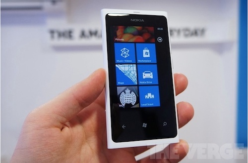 Microsoft ใช้แผนที่จราจรของ Nokia ใน Windows Phone 7