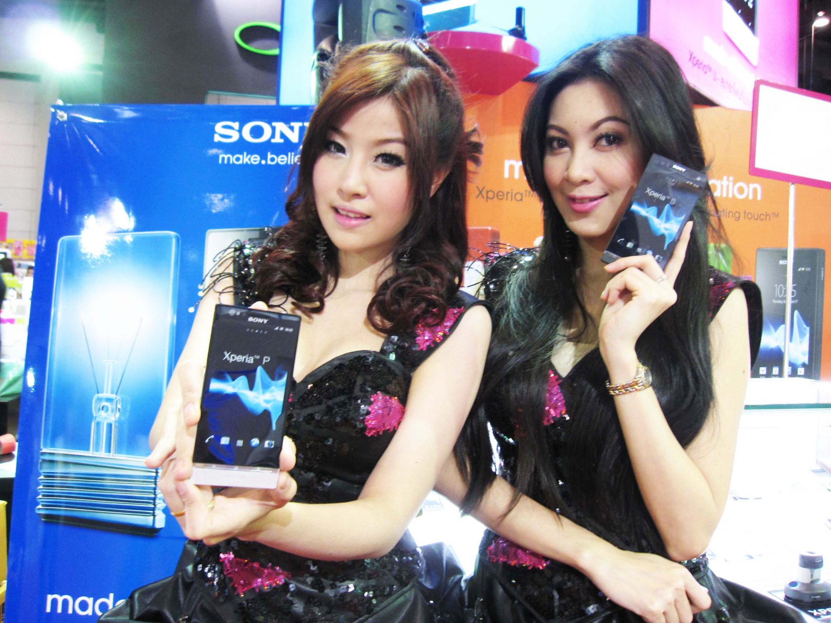โซนี่ ขนขบวนสมาร์ทโฟนสุดฮอตจากตระกูล Xperia ถึง 4 รุ่น พร้อมโปรโมชั่นโดนใจภายในงาน Thailand International Mobile Show 2012