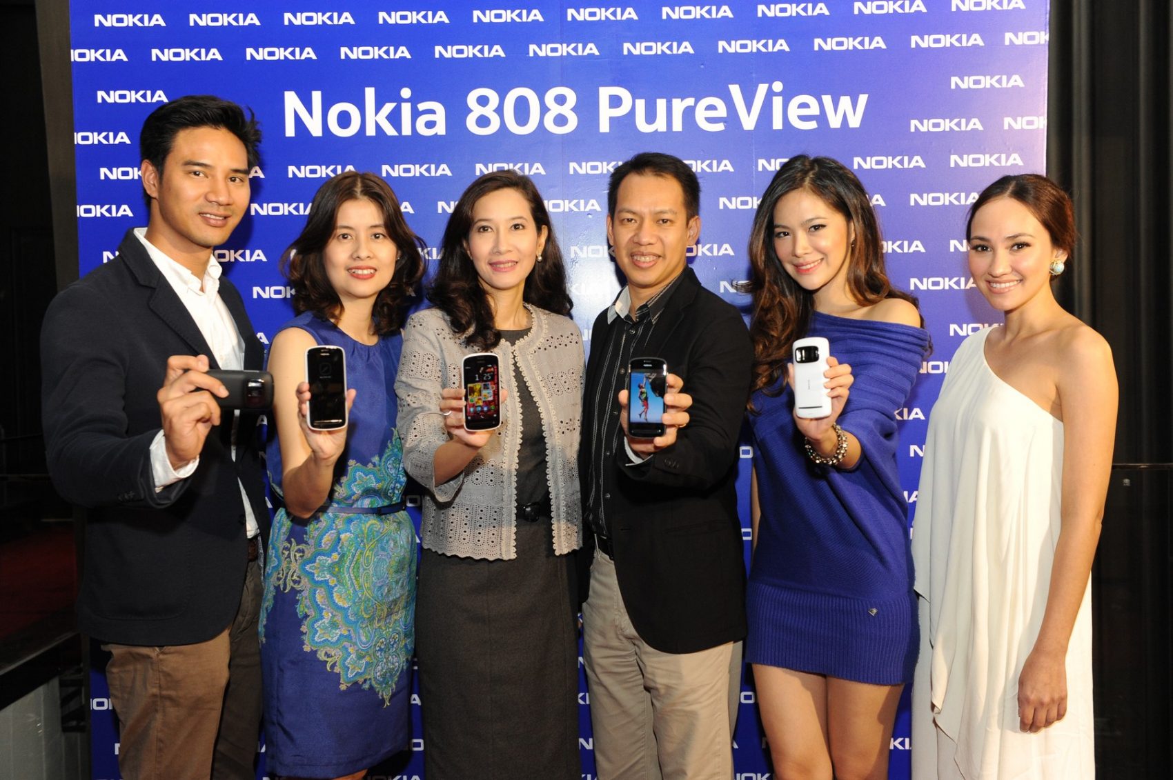 โนเกียเปิดตัว Nokia 808 PureView เปิดยุคใหม่ของการถ่ายภาพบนสมาร์ทโฟน