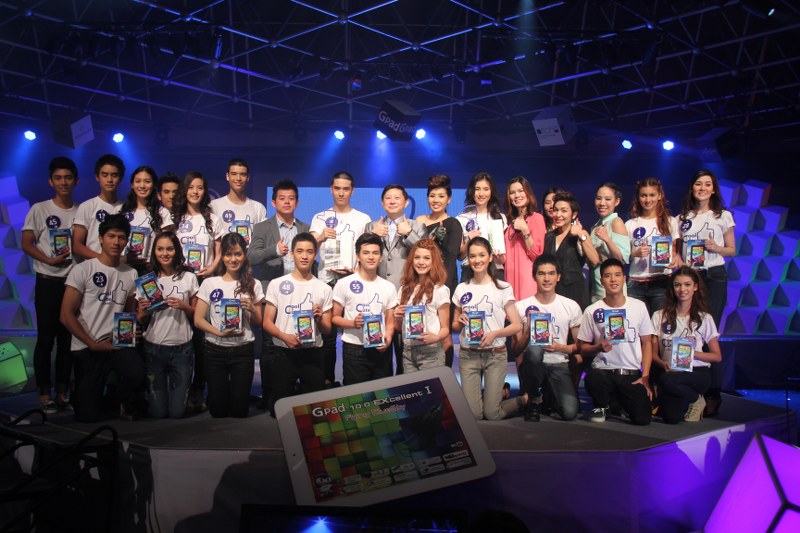 หนุ่มเหนือ-สาวอีสาน คว้ารางวัล หนุ่มหล่อ สาวสวยที่สุดแห่งปี  จากเวที “Cool & Cute by Gpad” คว้ารางวัลกลับบ้านไปกว่า 2 ล้านบาท