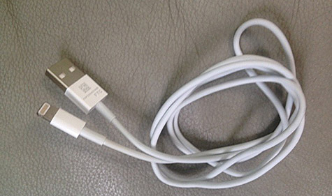 เผยโฉมสาย USB สำหรับ iPhone รุ่นใหม่
