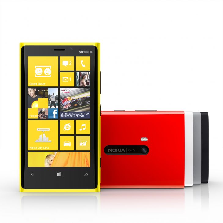Nokia Lumia 920 ไม่มีปัญหาสำหรับกระเป๋ากางเกง