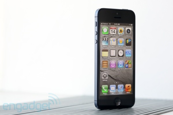 ทัศนะ Review iPhone 5 จากเว็บไซต์ชื่อดังต่างประเทศ ลงขันของดีจริง
