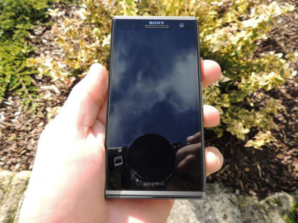 อีกสักรอบ…. เขาว่ากันว่านี่คือรูปร่างหน้าตาของ Sony Odin