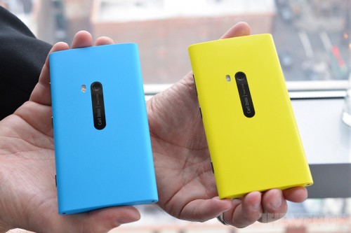 วีดีโอโฆษณาในจีนโชว์ Nokia Lumia 920 เห็นกันชนิดถึงแก่น
