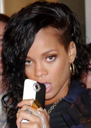 HTC จับมือร่วมโปรโมตอัลบั้มใหม่กับศิลปินสุดฮอต Rihanna
