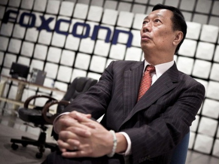 Foxconn ขีดเส้นตายในการเข้ากู้วิกฤตการเงินของ Sharp