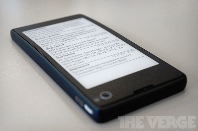 วีดีโอ… โทรศัพท์ YotaPhone 2 หน้าจอ LCD + E-Ink ทำงานยังไง