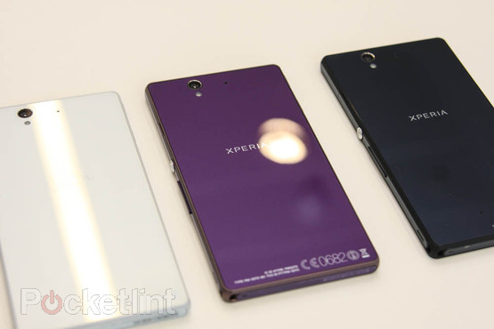 เปรียบเทียบกันเน้นๆ XPERIA Z เจอ Galaxy Note 2