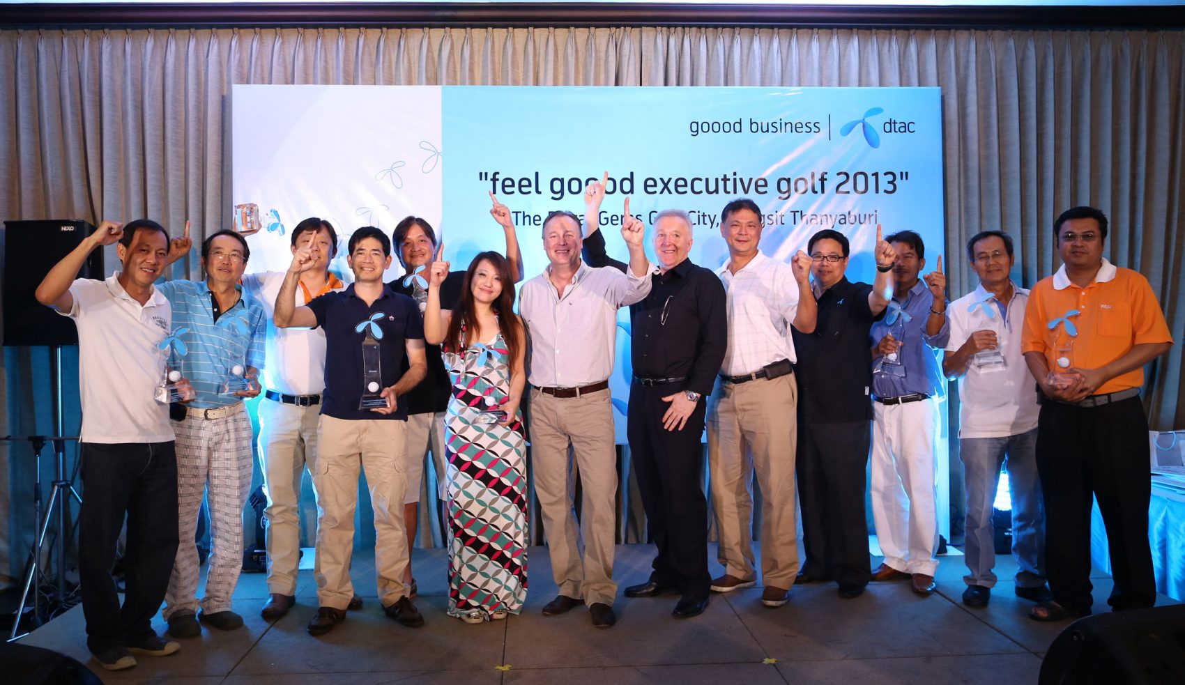 ดีแทคจัดกอล์ฟกระชับมิตร “feel goood executive golf 2013”
