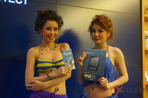 PhoneDome ฟิลม์กันน้ำมาตรฐาน IPX8 พร้อมรับสงกรานต์ เปิดตัวแรง! ด้วยสาวบิกินี่