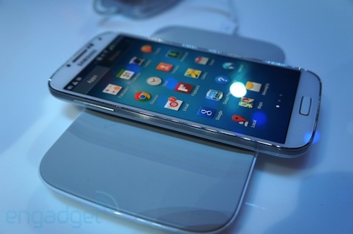สะอึกเบาๆ… Galaxy S4 เปิดราคาในอังกฤษสุดสะท้านทรวง