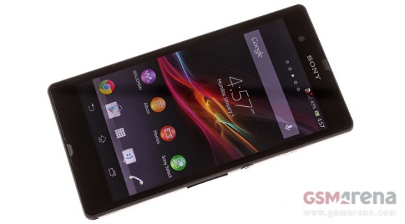 พบแล้ว Sony Xperia Z กันน้ำจริง แต่พบปัญหาคือเครื่องตายเองโดยไร้สาเหตุ