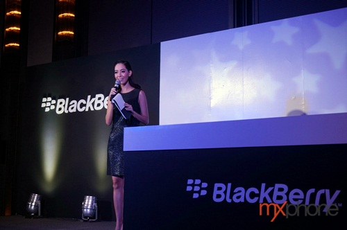 BlackBerry เปิดตัว Z10 พร้อม Preview เครื่องกันสดๆ