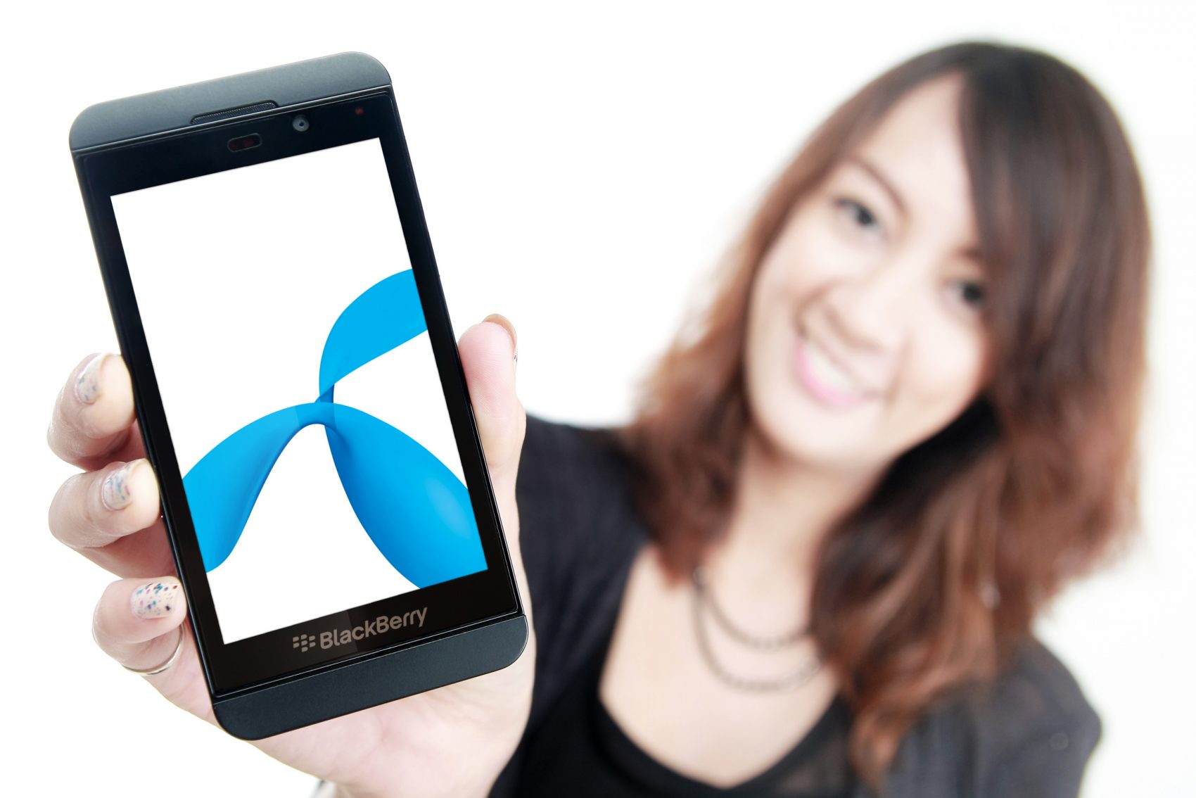 ดีแทคเปิดจอง BlackBerry Z10 ก่อนใครในวันที่ 12 เมษายนนี้