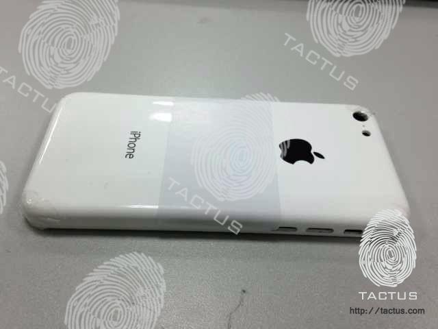 มาจนได้! หลุดชิ้นส่วนฝาหลัง iPhone รุ่นราคาถูก ทำด้วยพลาสติก