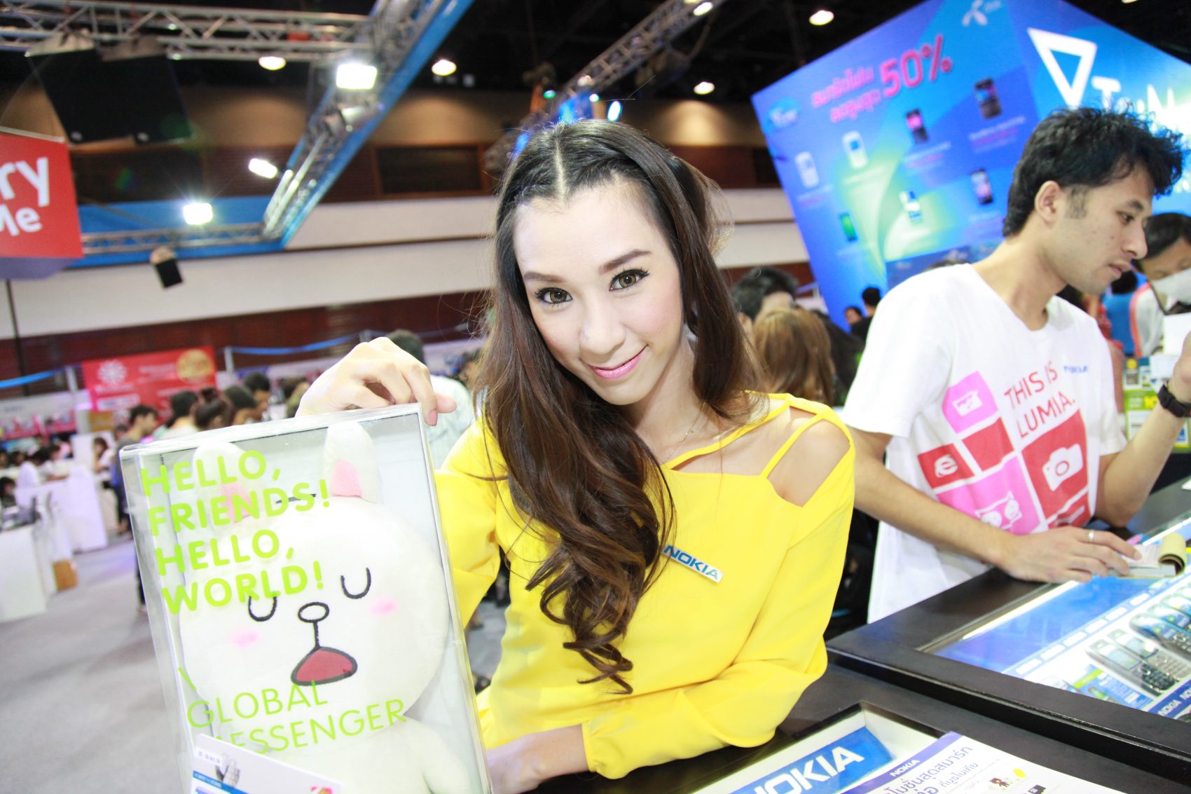 Bluecosmos พาชมพริตตี้ Thailand Mobile Expo 2013 Hi-End