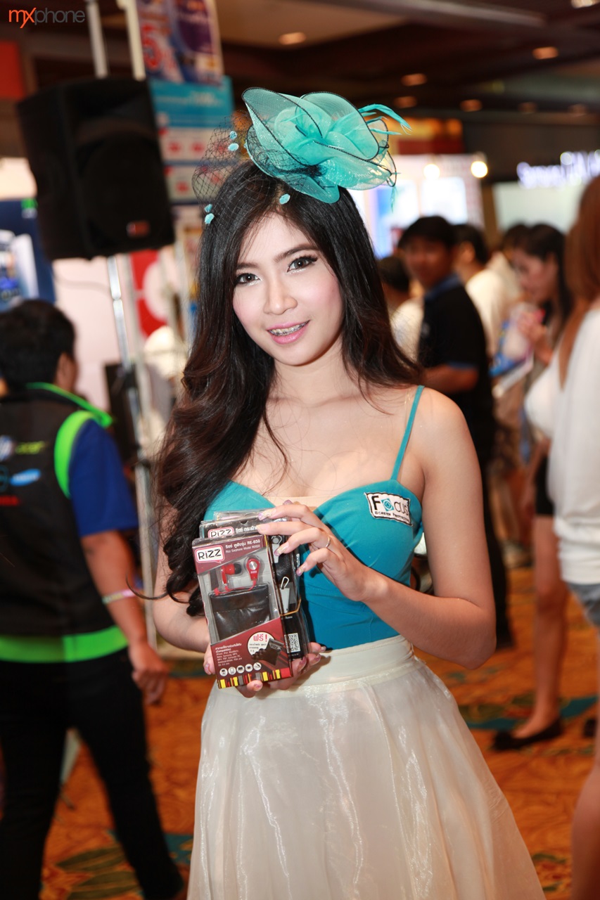Bluecosmos หิ้วพริตตี้ TME 2013 Hi-End มาฝากชุดที่สอง!!