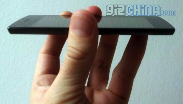 จะบางไปไหน… Umeox X5 ว่าที่สมาร์ทโฟนที่บางที่สุดในโลกเพียง 5.6 mm
