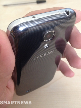 ภาพชัดๆ ใกล้ๆ ของ Galaxy S4 Mini
