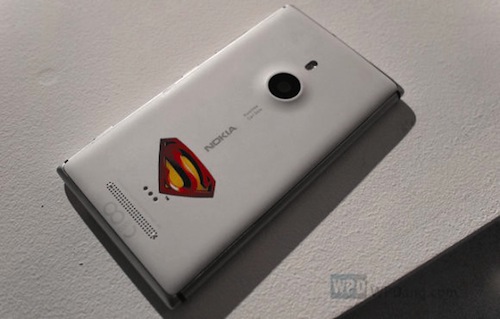 Nokia Lumia 925 รุ่น Superman กำลังจะมา