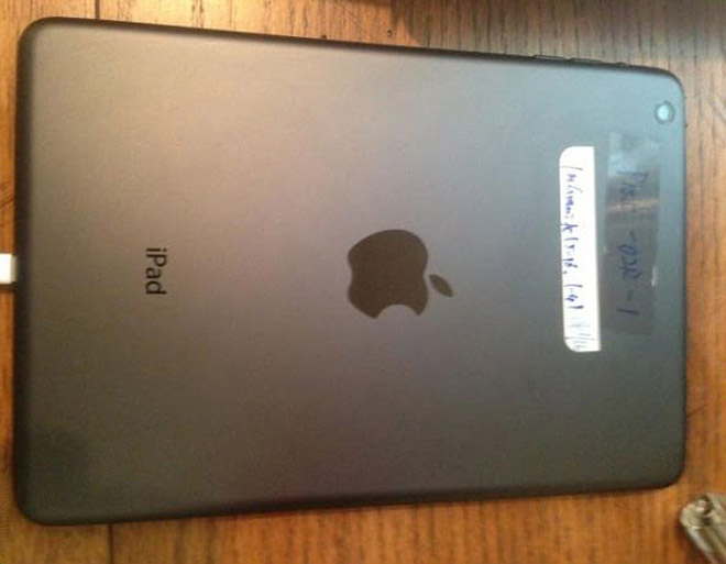 มาเพิ่มอีก… เขาว่านี่คือภาพหลุดตัวเครื่อง iPad 5 ในเดือนหก