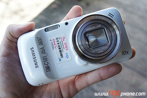 Preview : Samsung Galaxy S4 Zoom สมาร์ทโฟนกล้องเด็ด บุกเมืองไทยแล้ว!