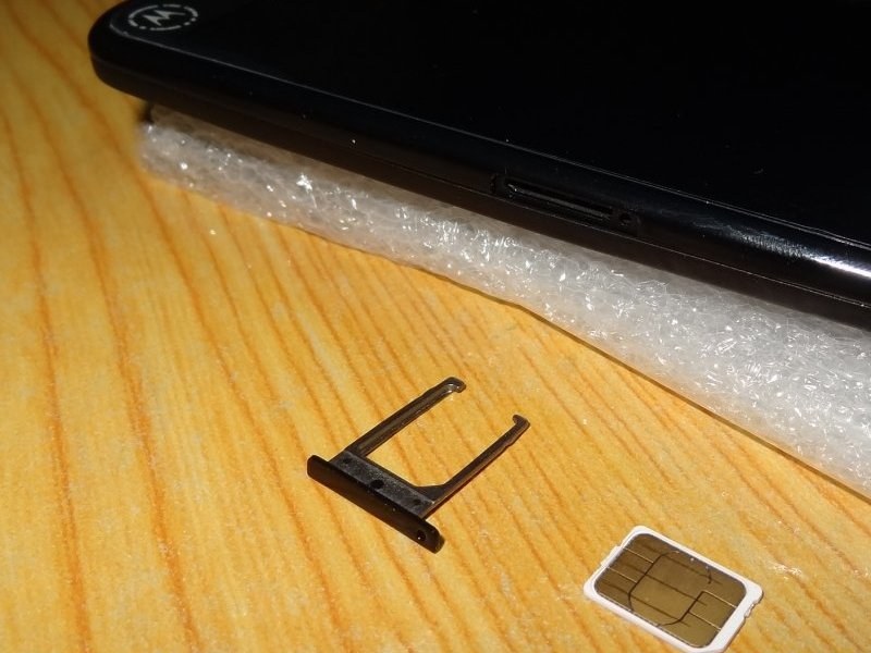 โผล่อีก! ภาพของ Moto X โชว์ตัวเครื่องฟิตแอนด์เฟิร์ม และใช้ NanoSIM