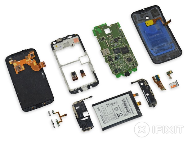 Moto X โดนแกะแล้ว ได้คะแนนความง่ายในการซ่อม 7/10