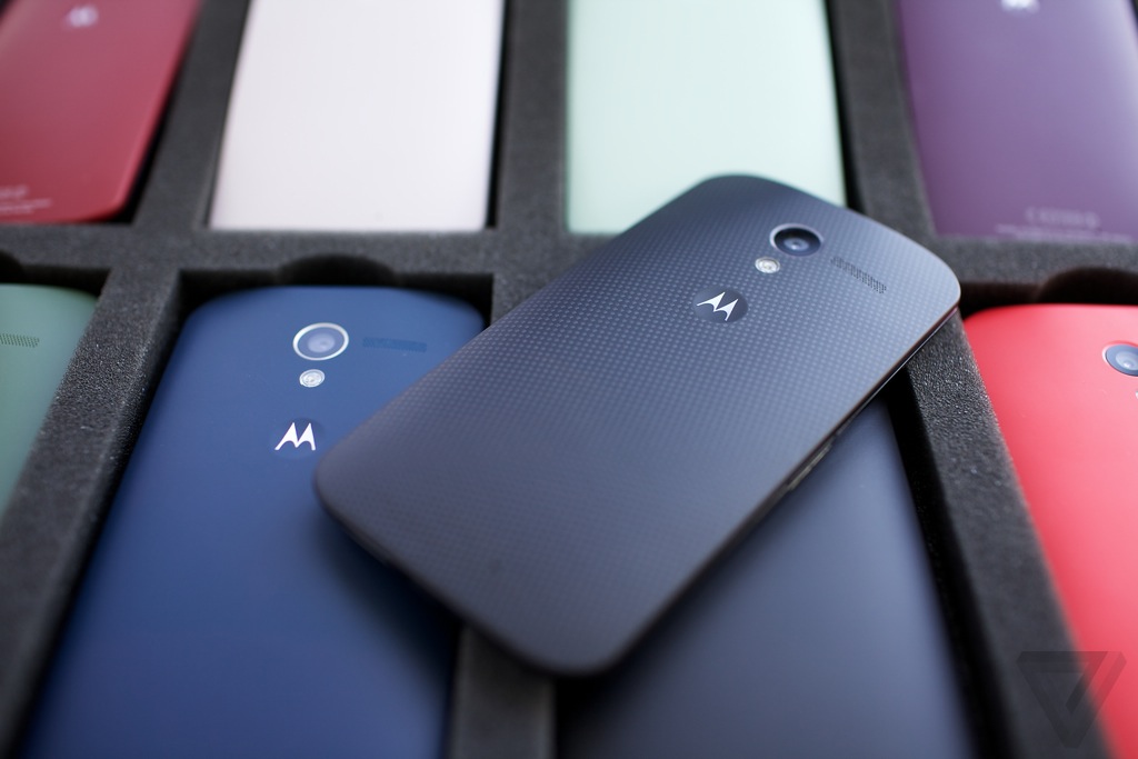 แวะมาชม… Moto X มือถือ Dual-core ที่ว่ากันว่ามีคะแนนไล่ขย่ม Quad-core?