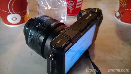 Preview : Samsung NX2000 แชะ แชร์ ง่ายๆ ด้วยกล้องตัวเดียว