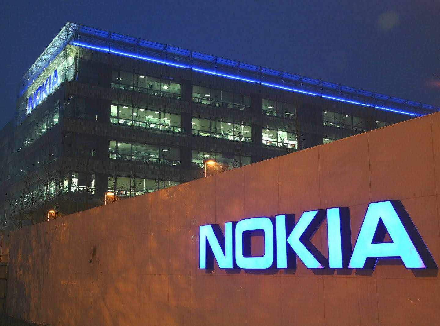 งานเข้า!!… Nokia ชนะคดีฟ้องร้องส่งท้ายปี เดินเกมส์สั่งแบนโทรศัพท์ HTC