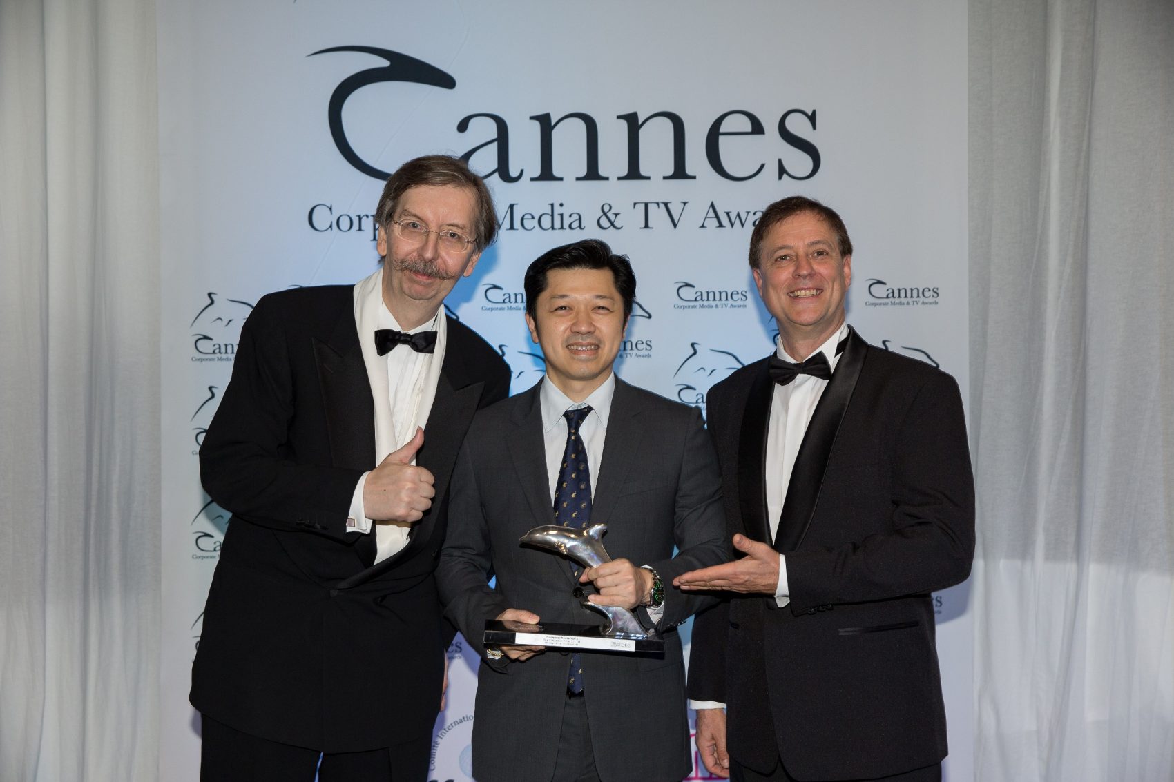 กลุ่มทรู คว้ารางวัล “The Cannes Corporate Media & TV Awards 2013” สามเณร ปลูกปัญญาธรรม ปี 2