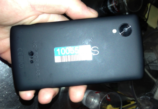 Nexus 5 จะมีความจุสองขนาด แต่ละรุ่นมีแบตเตอรีไม่เท่ากัน