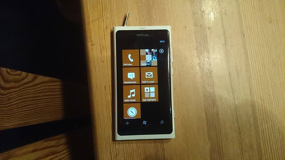 รอดปาฏิหาริย์…. Nokia Lumia 800 จมน้ำ 3 เดือนครึ่ง ยังกลับมาใช้งานได้