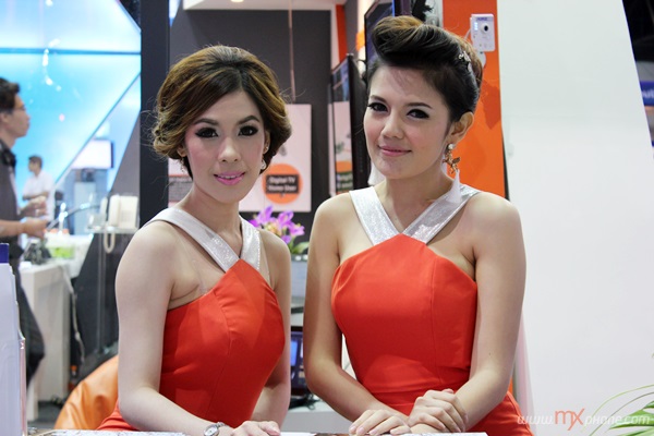 พาทัวร์งาน ITU Telecom World 2013 กับนวัตกรรมที่น่าสนใจ และพบกับบูธของสามโอเปอเรเตอร์ใหญ่บ้านเรา