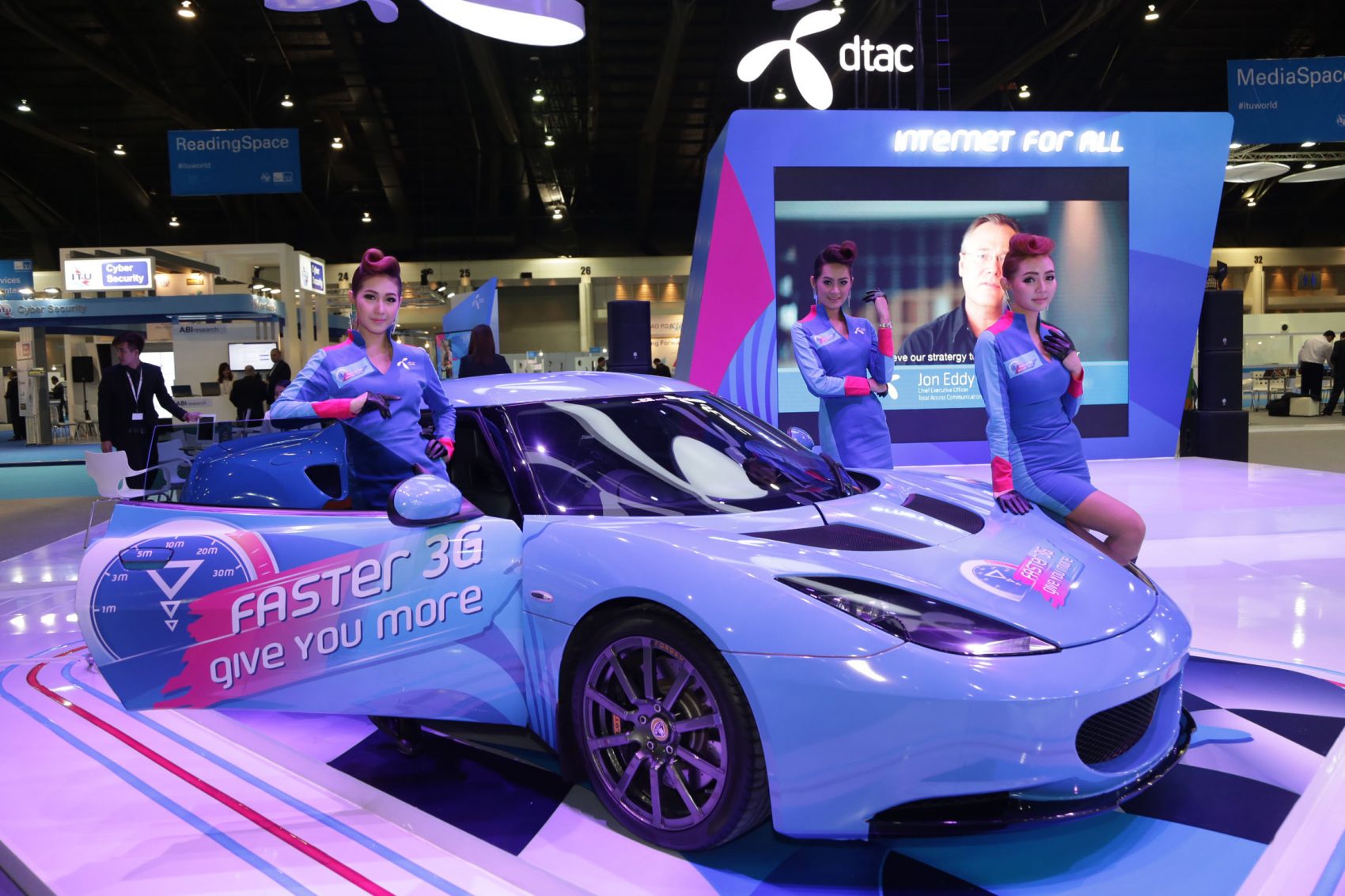 ดีแทคจัดยิ่งใหญ่บูธงาน ITU Telecom World 2013 ชูแนวคิด Internet for All พร้อมชวนสัมผัสประสบการณ์โลกสื่อสารทันเทคโนโลยี