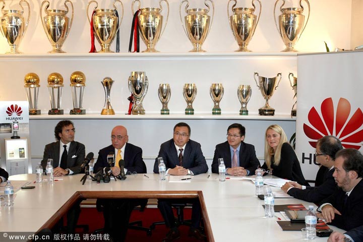 จีนแดง-ดำ… Huawei บุกตลาดยุโรปจับมือกับสโมสรฟุตบอลดังในอิตาลี AC Milan