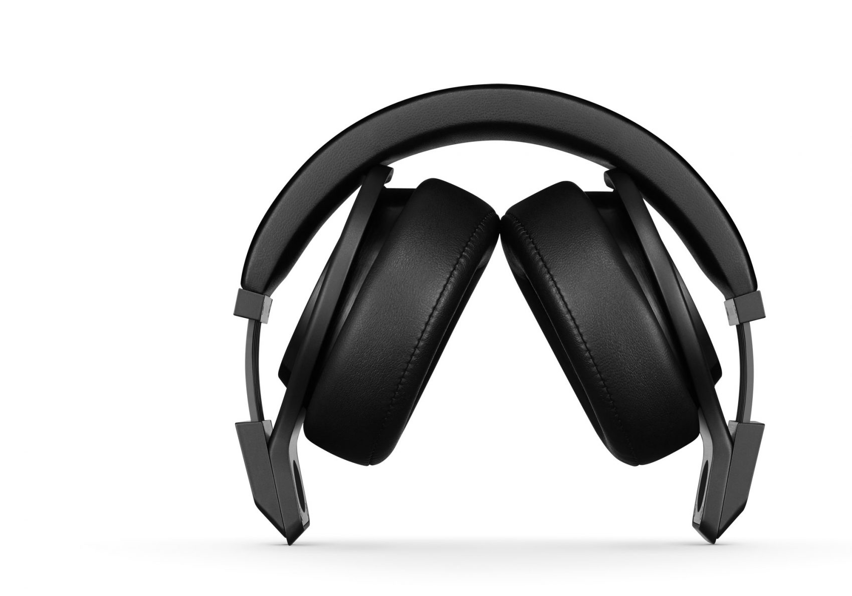อาร์ทีบี เทคโนโลยี จับมือ มั่นคงแก็ดเจ็ท เปิดตัว Beats Pro Blackout หูฟังขั้นเทพสีพิเศษ