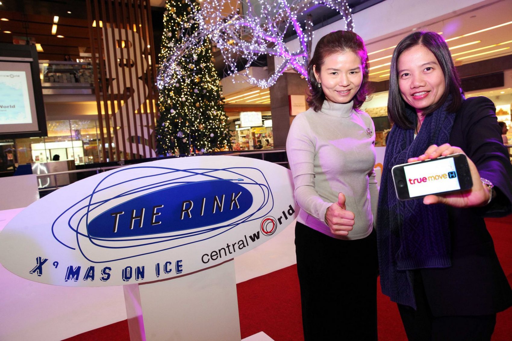 ทรูมูฟ เอช จับมือ เดอะริงค์ ไอซ์ อารีน่า จัดงาน THE RINK X’MAS ON ICE AT CENTRAL WORLD มอบส่วนลด 10% สำหรับลูกค้ากลุ่มทรู