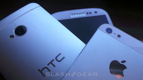 คดีพลิก… DigiTimes เผย Samsung อาจจะต้องใช้ตัวเครื่องพลาสติกต่อไปก่อน?