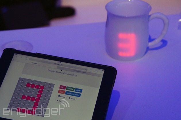 Intel แอบอวดเงียบๆ แก้วกาแฟเรืองแสง